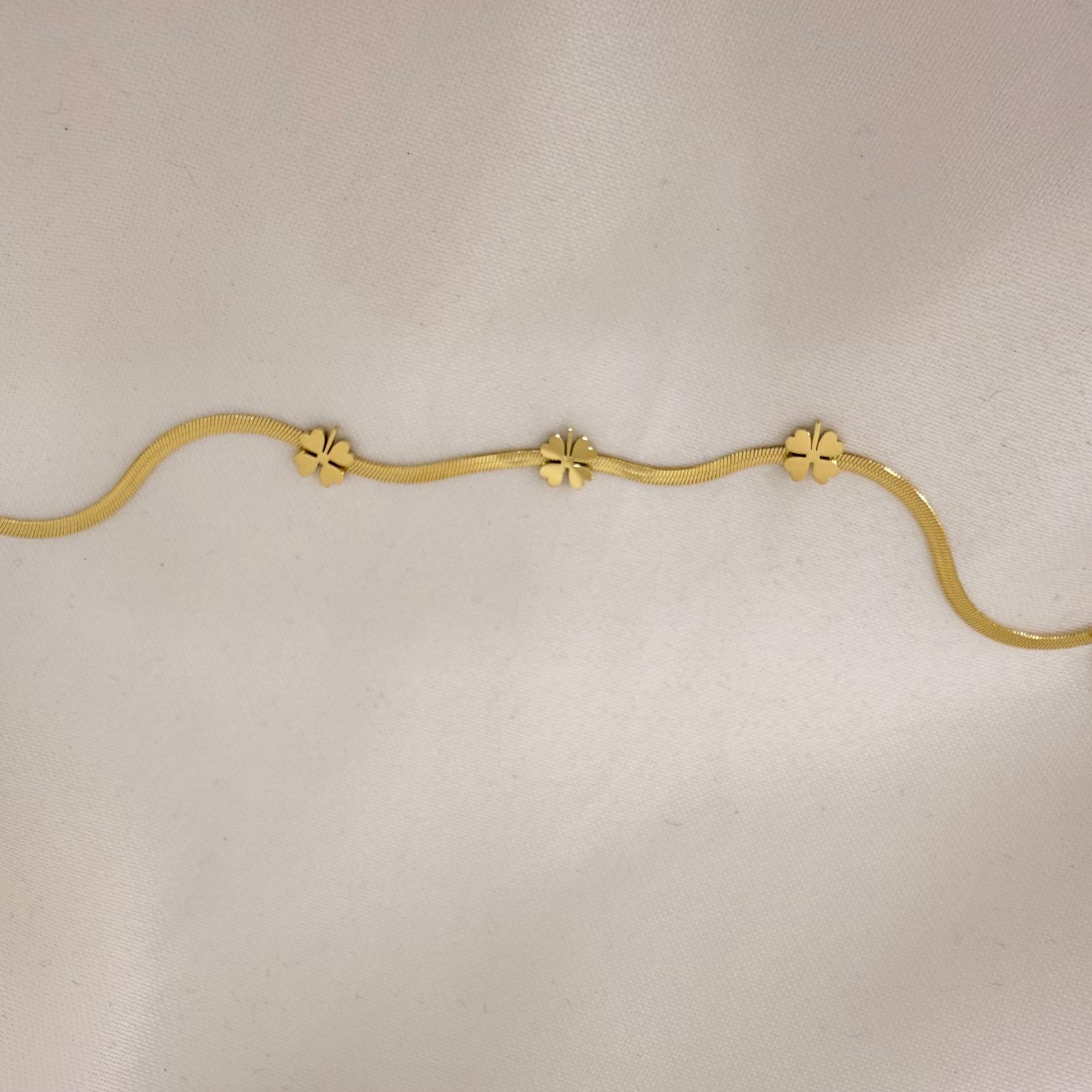 Çelik Gold Kalpli Yoncalı İnce İtalyan Bileklik